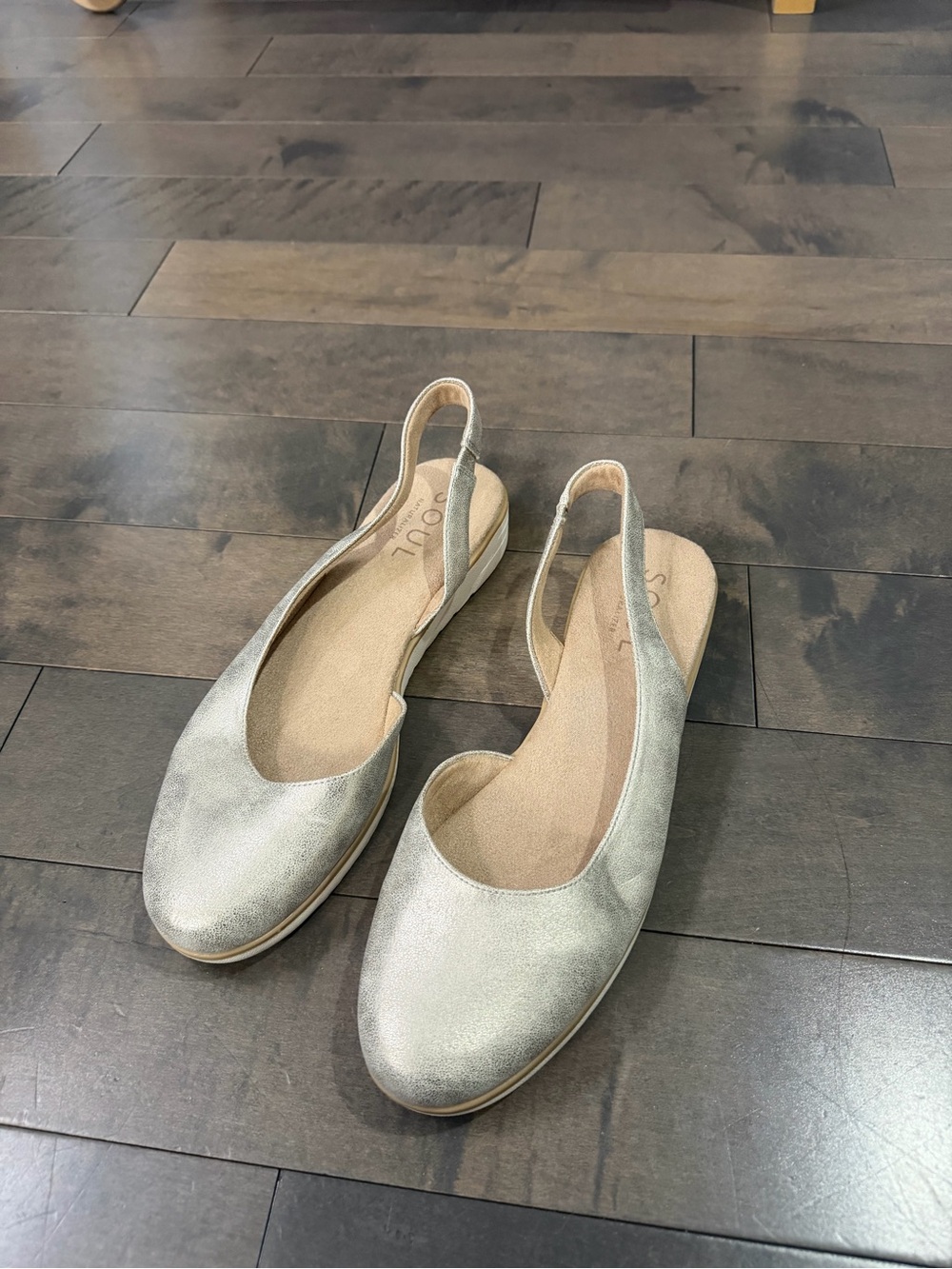 SOUL Naturalizer Silver Slingback Flats Size 11